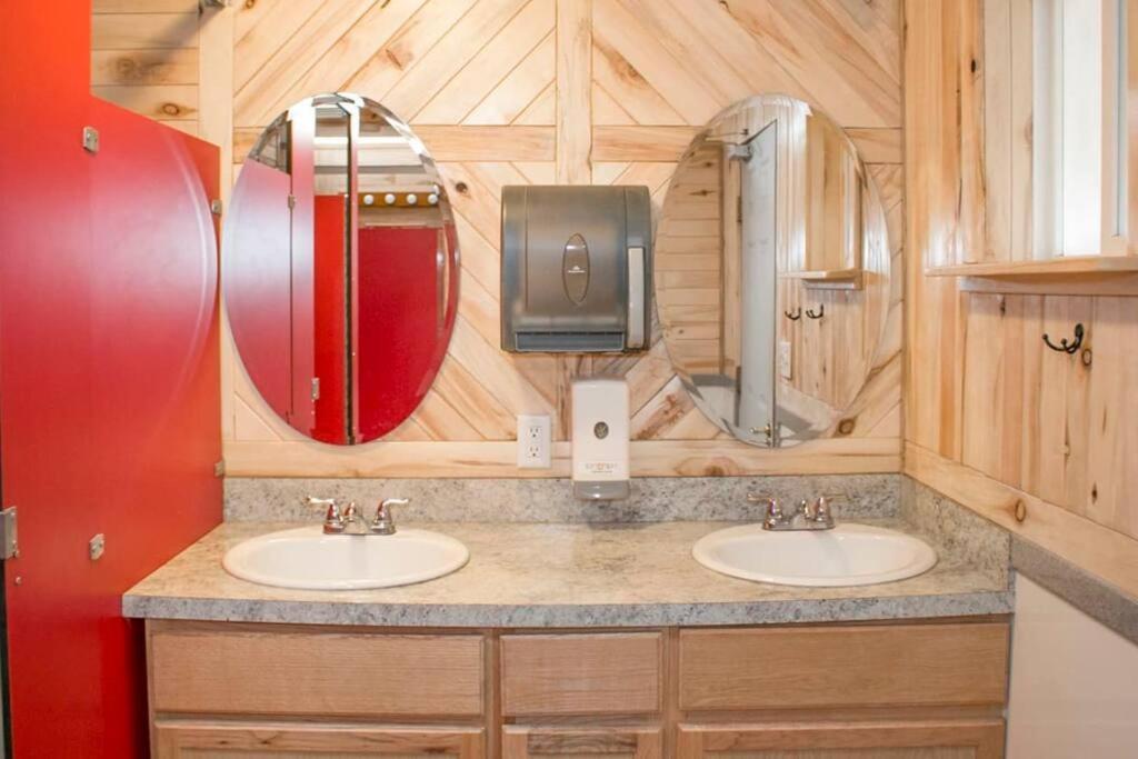Moab Rv Resort Basic Cabin #3 - Okbc-C3 ภายนอก รูปภาพ